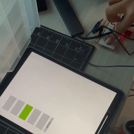This page demonstrates the connection between MakeyMakey and Arduino. The complete circuit shows which color block was triggered.