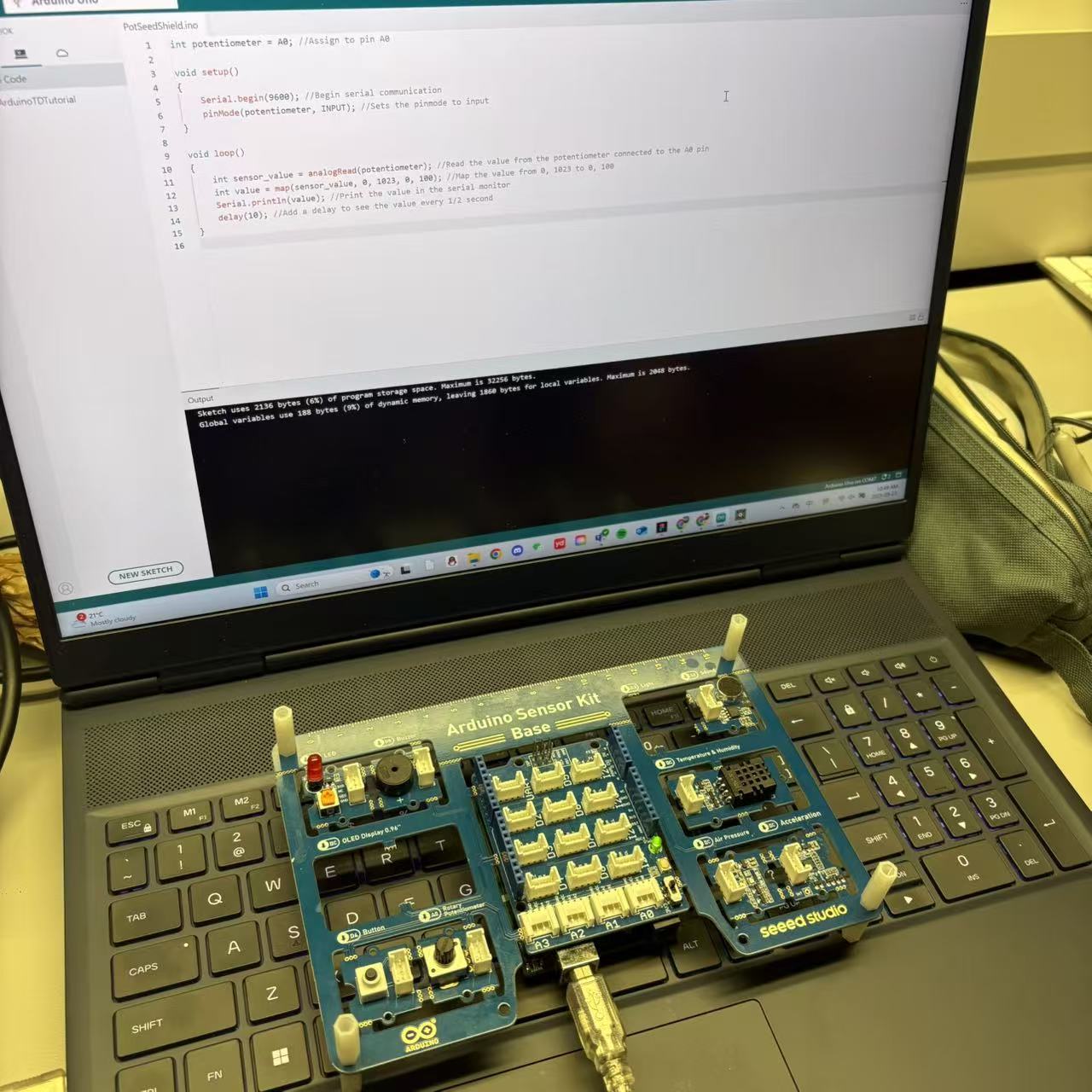 The code used allows the knob on the Arduino to control the size of the circle.